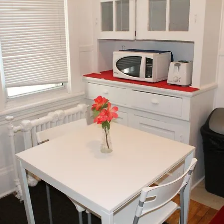 Adib - 362 Friel St, Unit 3 * Ottawa
