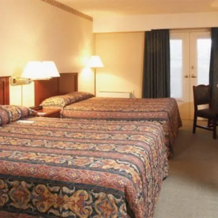 Hotel Travelodge By Wyndham West 3*