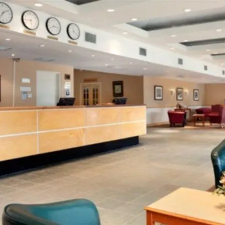 Hotel Travelodge By Wyndham West