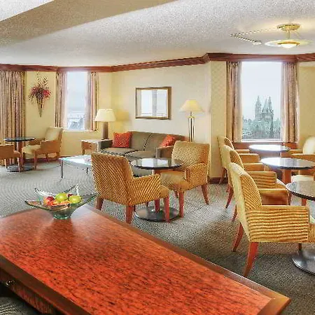 Hilton Garden Downtown 3*