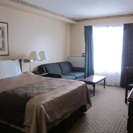 Travelodge By Wyndham West Ottawa