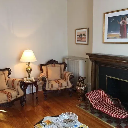 The Century House 3* Ottawa