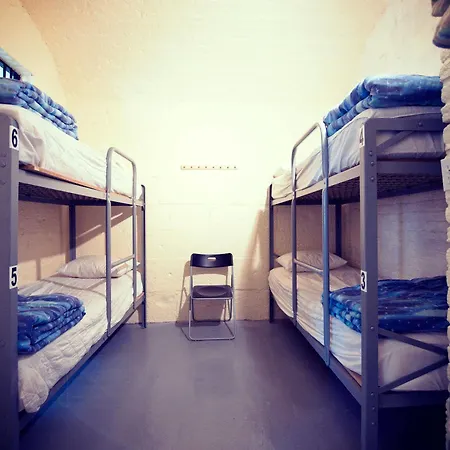 Saintlo Ottawa Jail Hostel