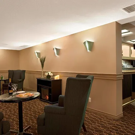 Hotel Travelodge By Wyndham West