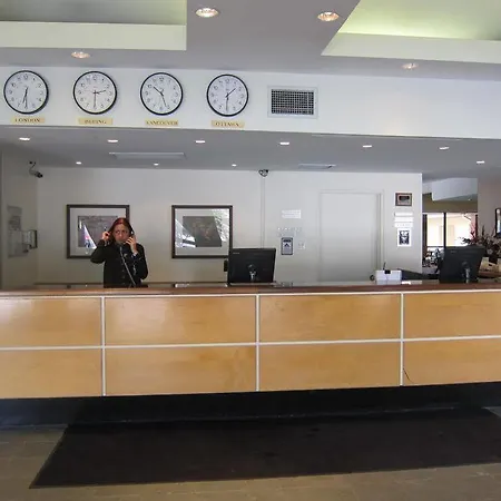 Travelodge By Wyndham West Hotel Ottawa