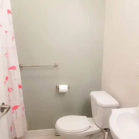 Downtown 3*