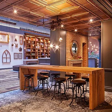 Hotel Metcalfe By Gray Collection