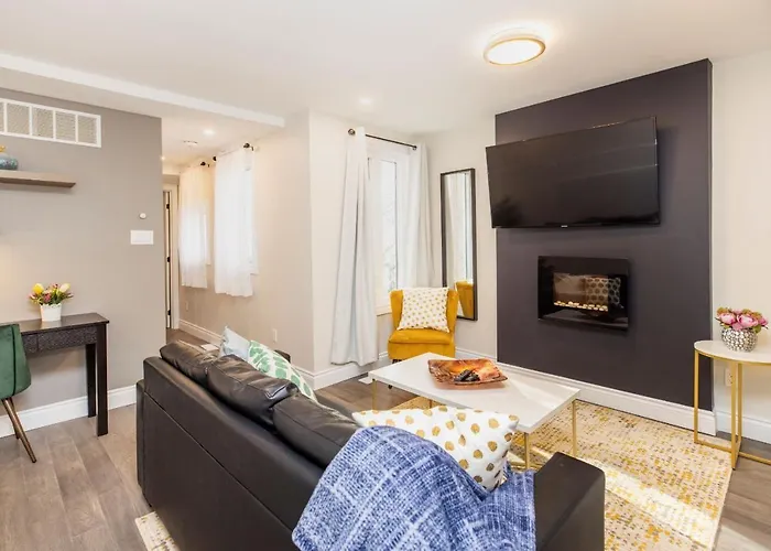 2Br Units With King Bed - Near To Byward Market