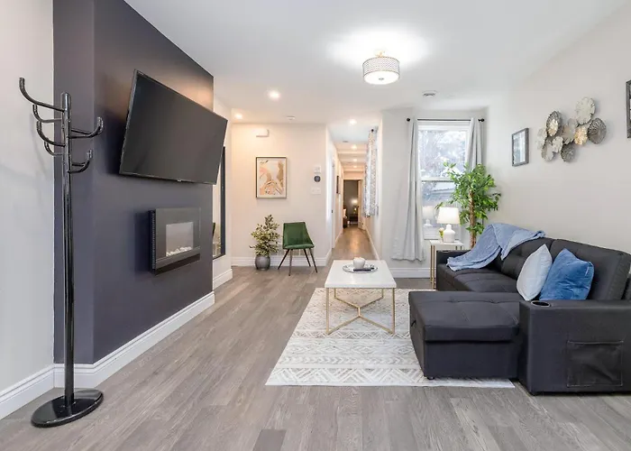 Modern 2Br Condo With Pet Friendly - Near University