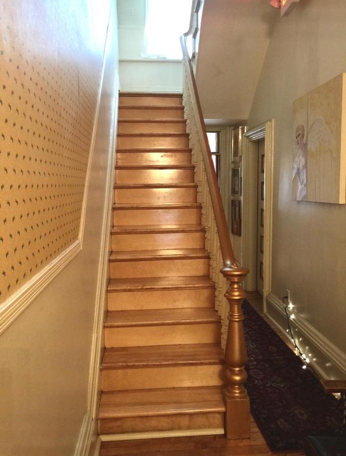 Bed & Breakfast Gold Door