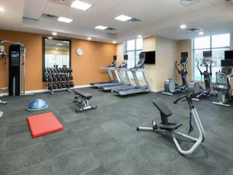 Homewood By Hilton Airport Hotel Ottawa