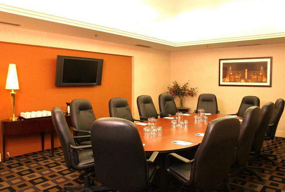 Hotel Holiday - Dwtn - Parliament Hill By Ihg