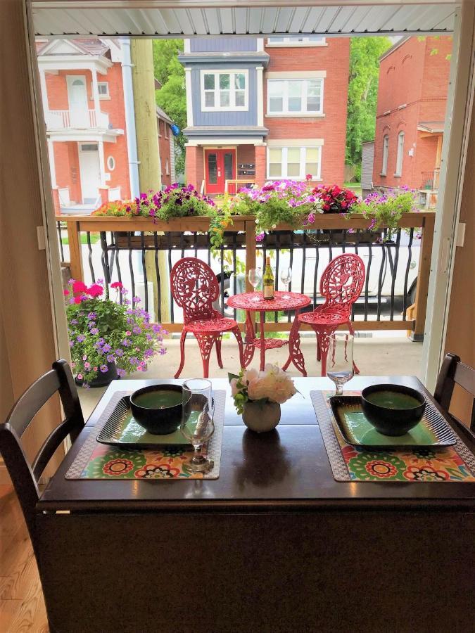 Downtown Executive Retreat With Private Balcony Near Bank Street - Sleep Max 2 Apartment