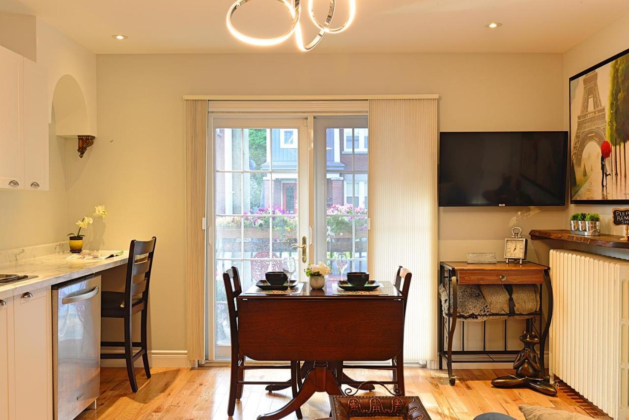 Apartment Downtown Executive Retreat With Private Balcony Near Bank Street - Sleep Max 2 *