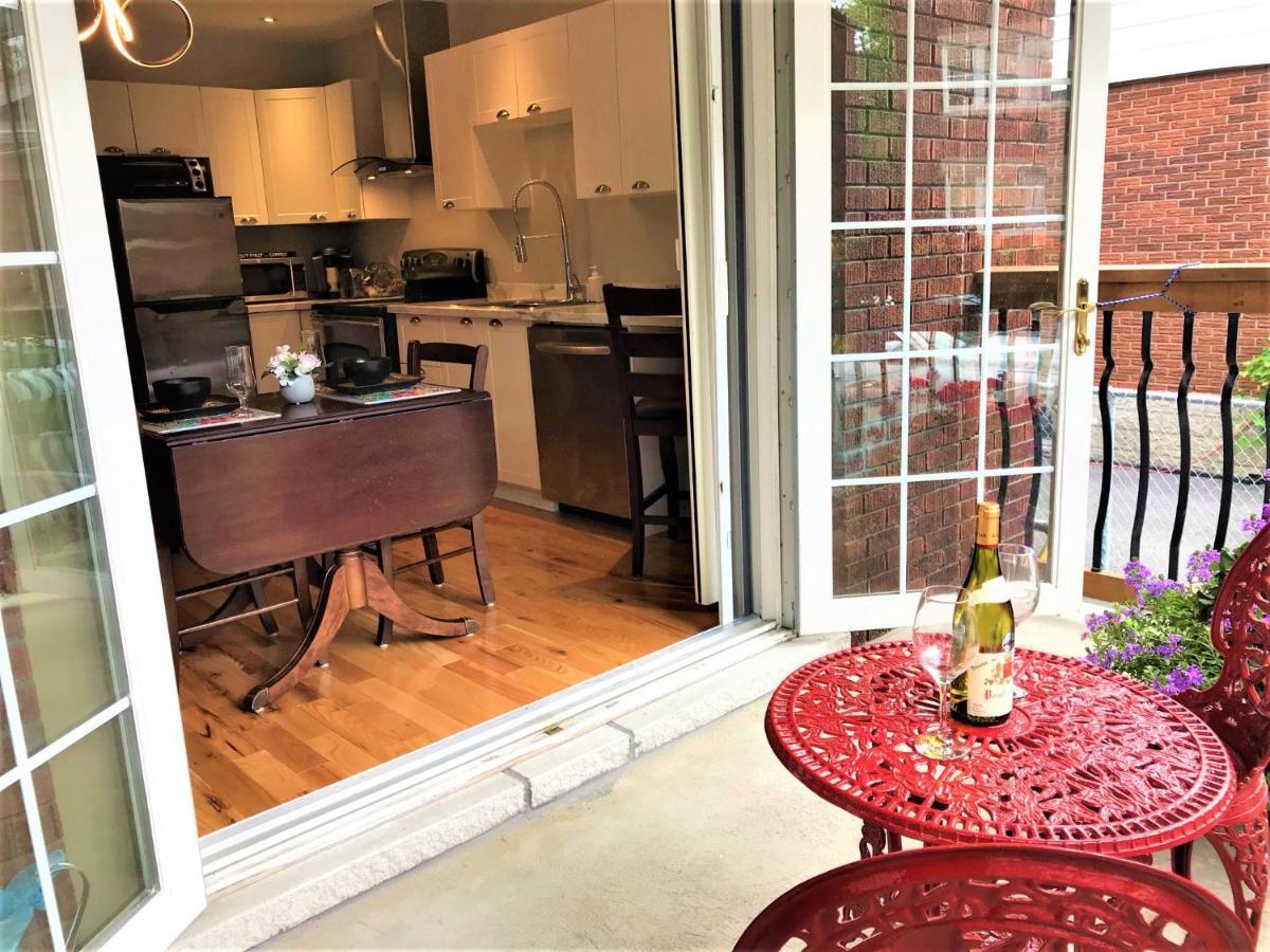 Apartment Downtown Executive Retreat With Private Balcony Near Bank Street - Sleep Max 2 Ottawa