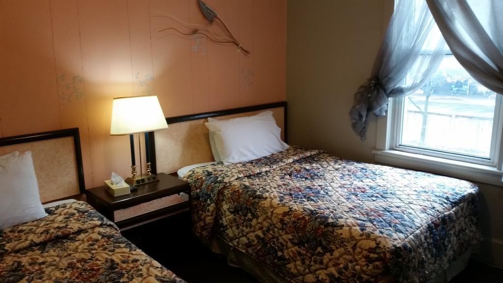 Bed & Breakfast A Voyageur's 3*