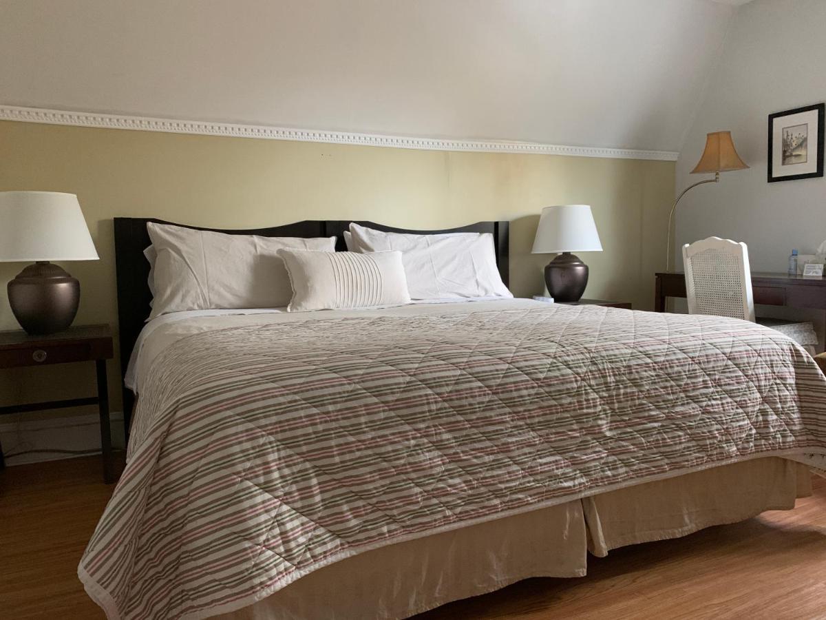 Bed & Breakfast Rideau 4*