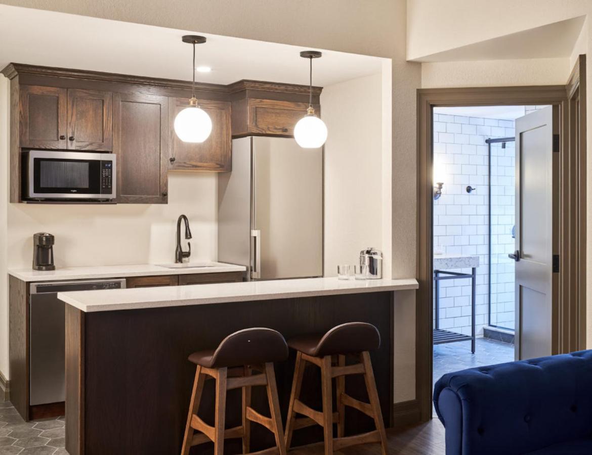 Hotel Metcalfe By Gray Collection 4*