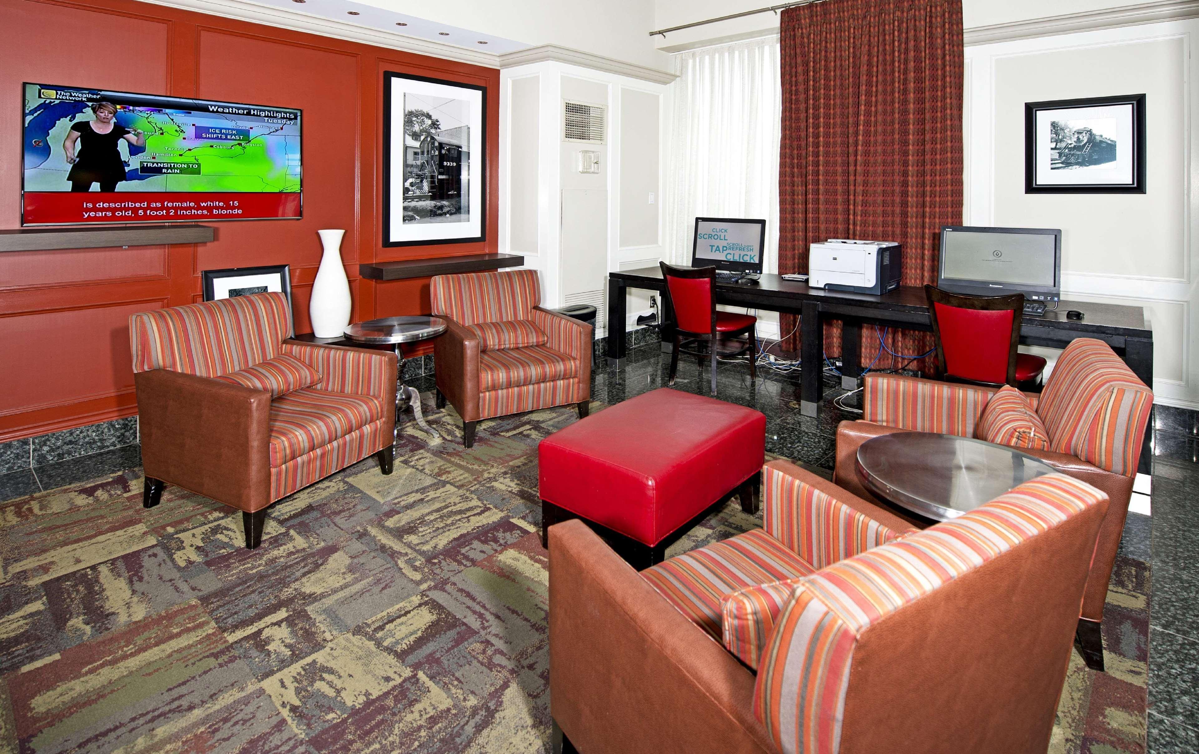 Hampton By Hilton Hotel 3*