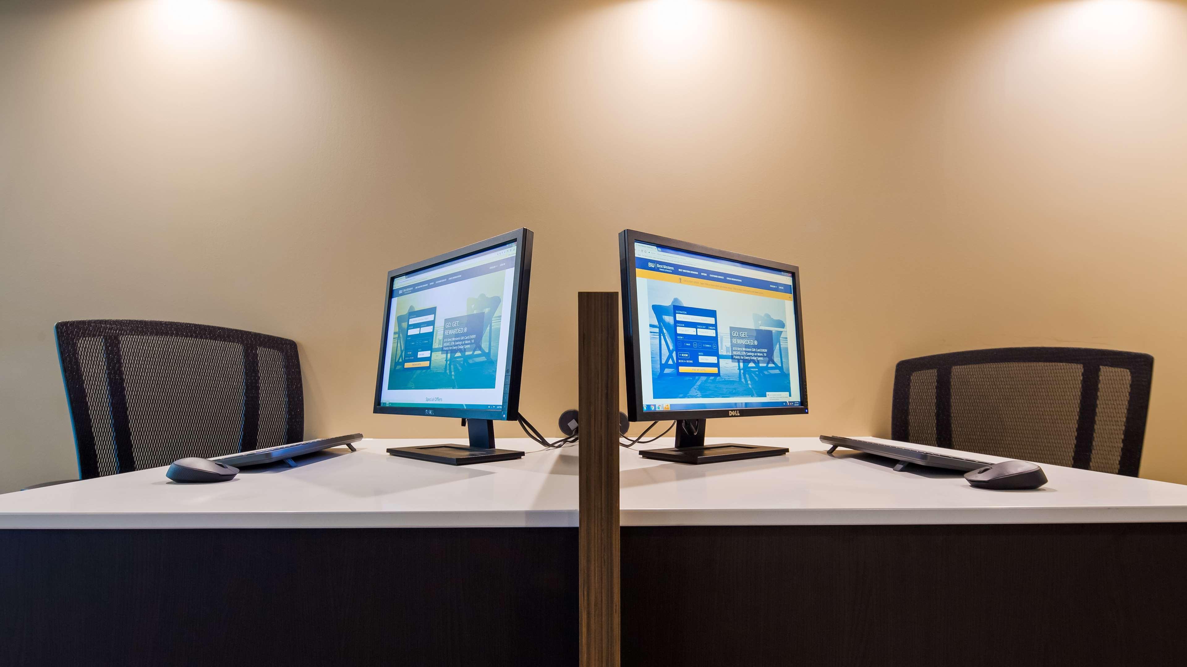 Western Kanata And Conference Centre Ottawa