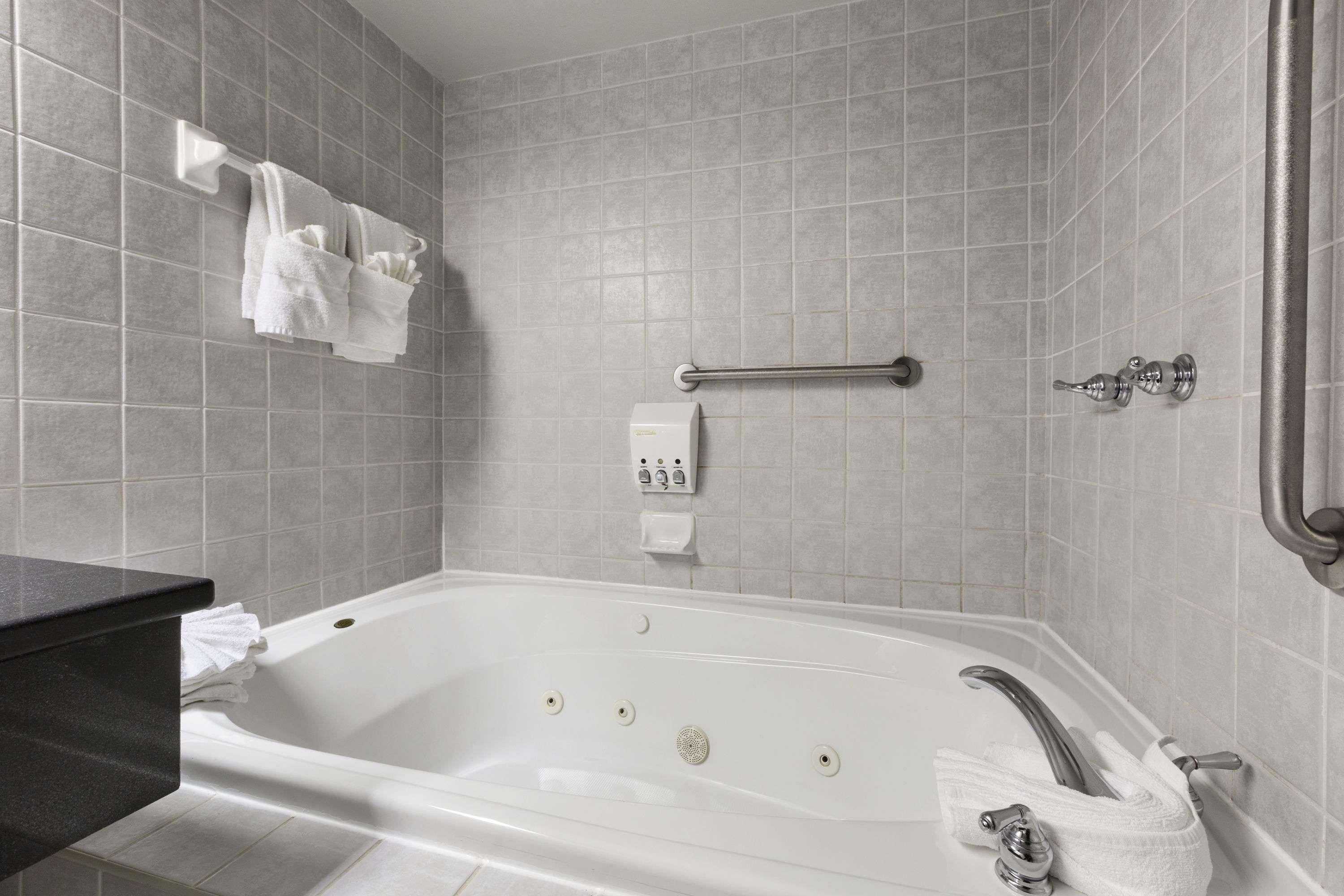 Days By Wyndham West 3*