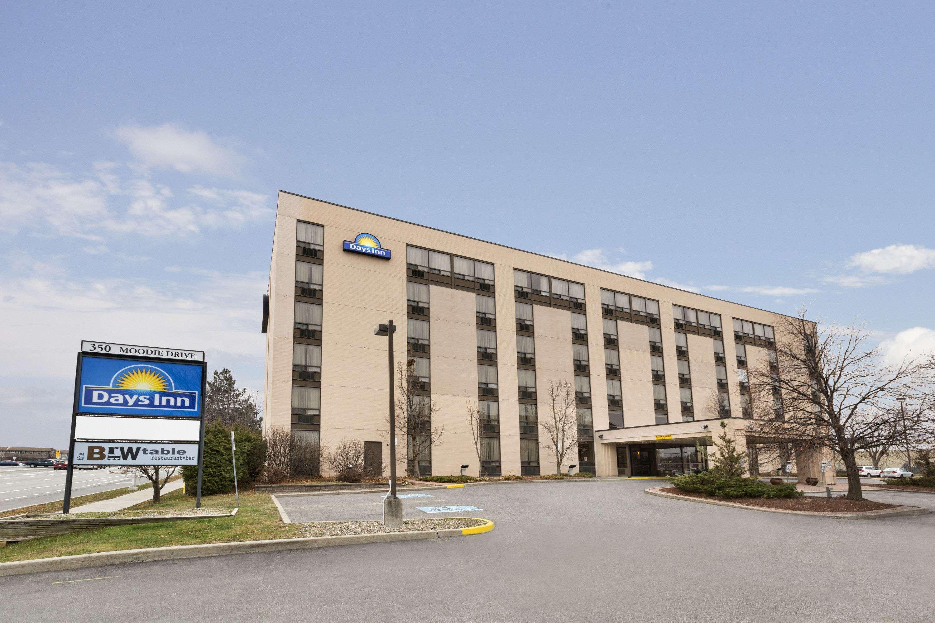 Hotel Days By Wyndham West
