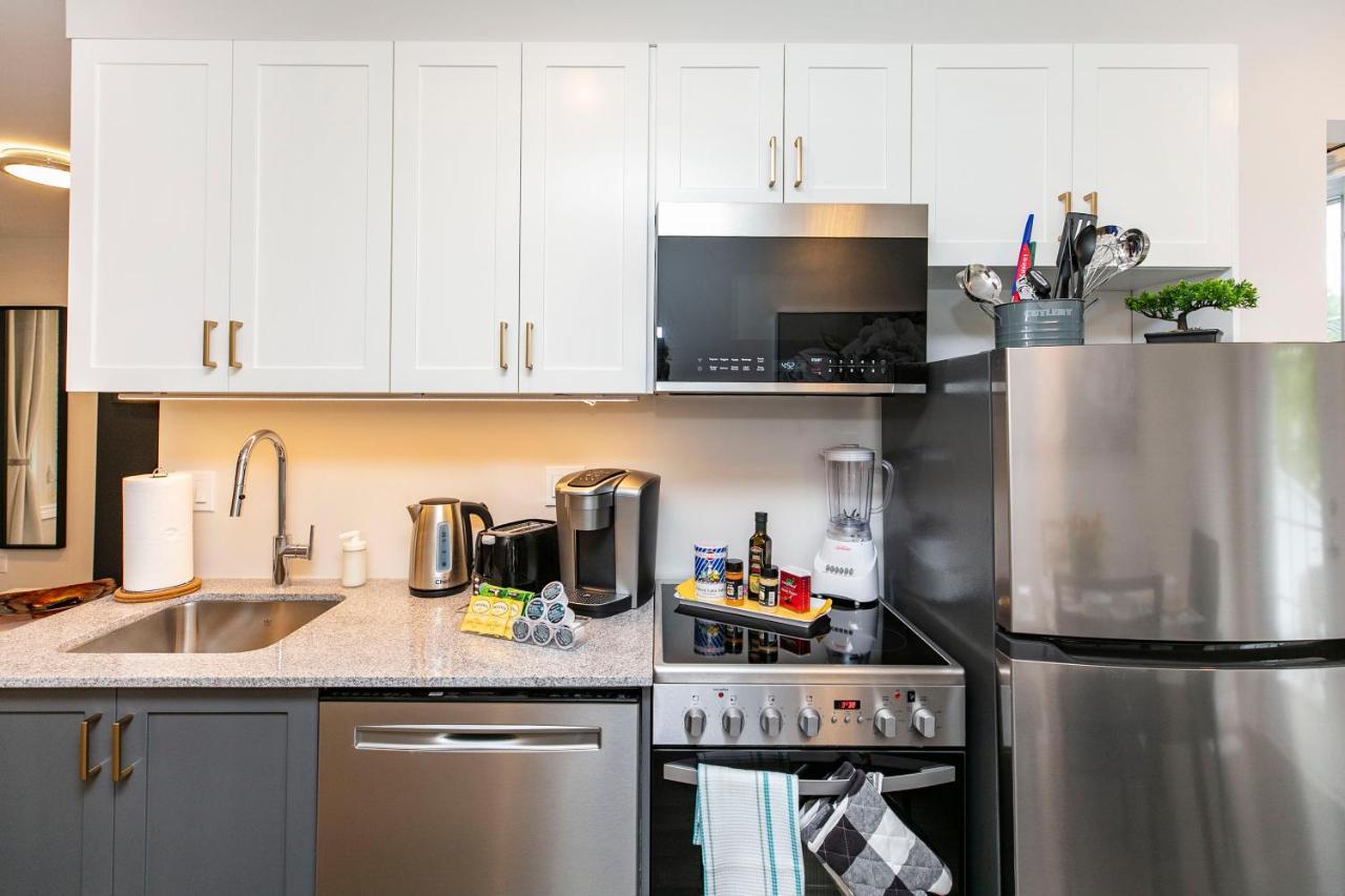 2br Units With King Bed - Near To Byward Market Apartment
