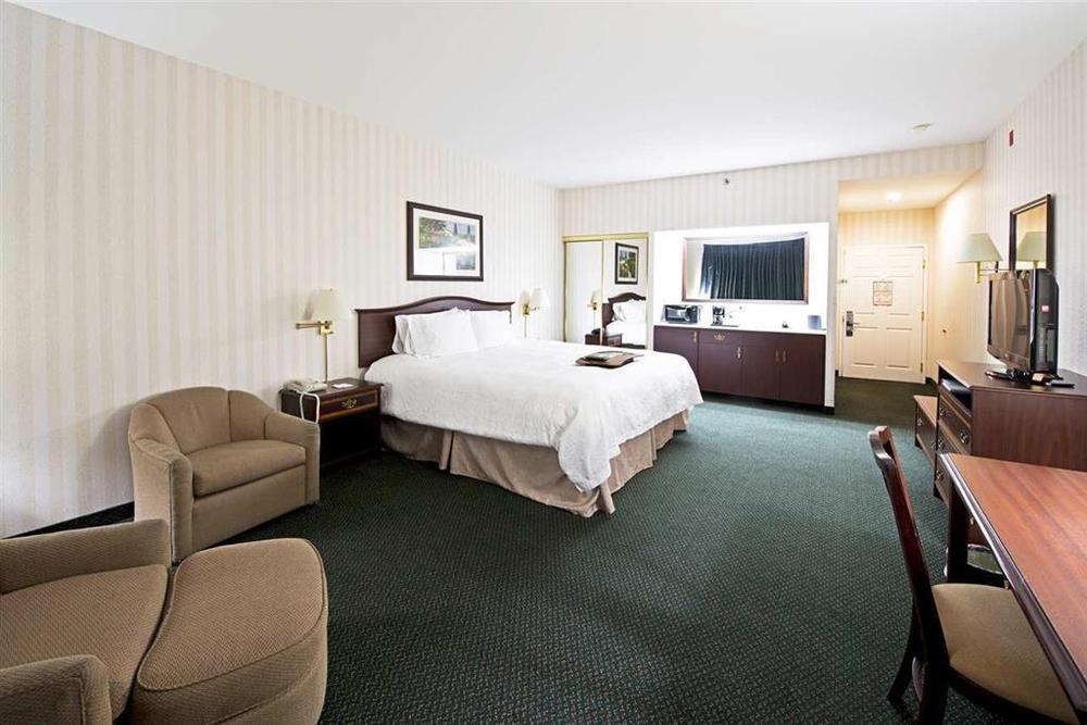 Hotel Hampton By Hilton 3*