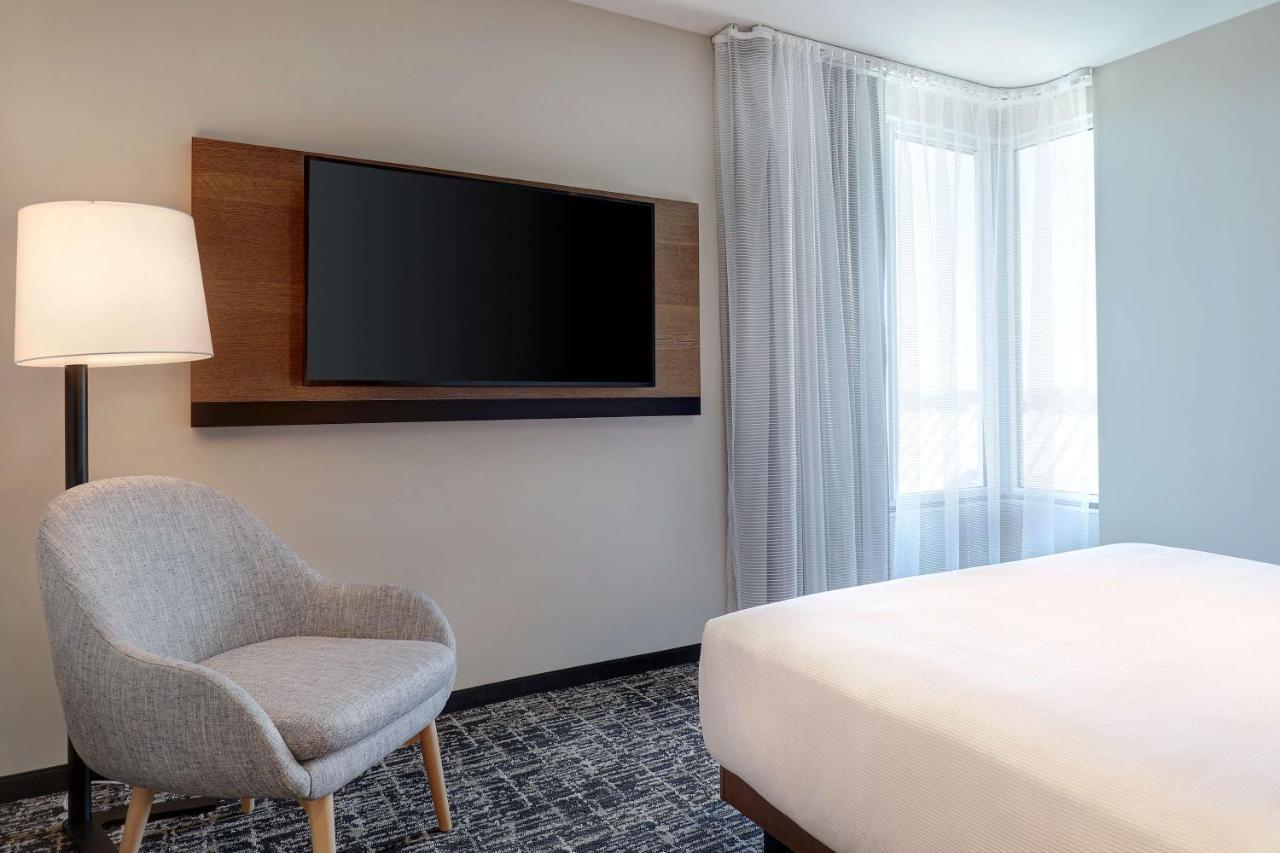 Hyatt Place West 3*