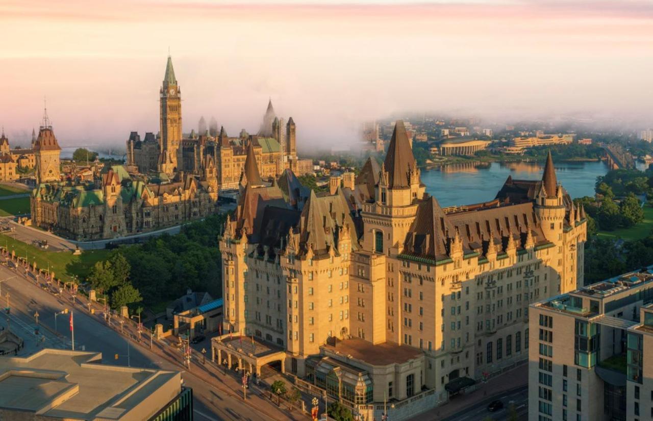 Hotel Fairmont Chateau Laurier Gold Experience Ottawa