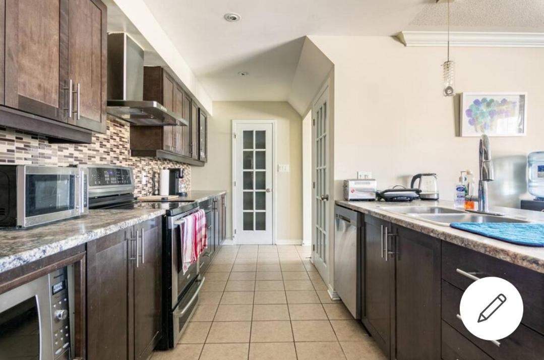 Mannys Place Homestay Ottawa