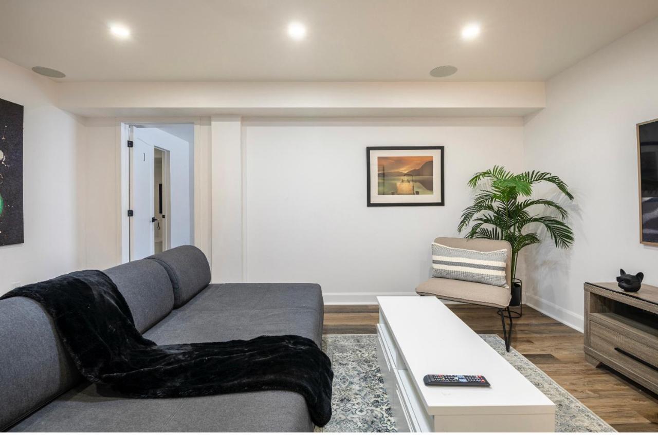 Guest house The Monarch