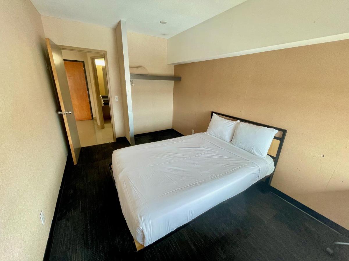 Residence & Conference Centre - Ottawa West Aparthotel Ottawa