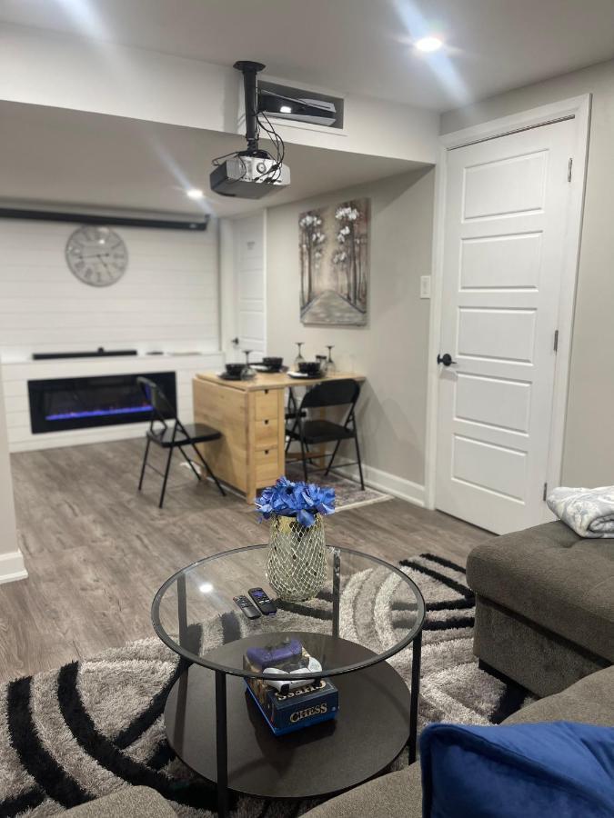 Apartment Beautiful 1 Bedroom Basement