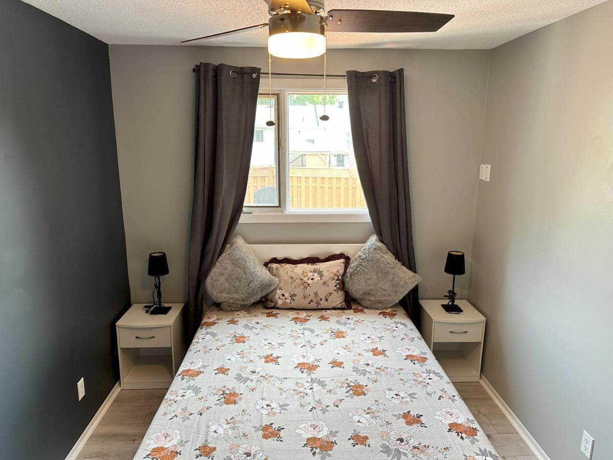 Castlerooms Homestay *