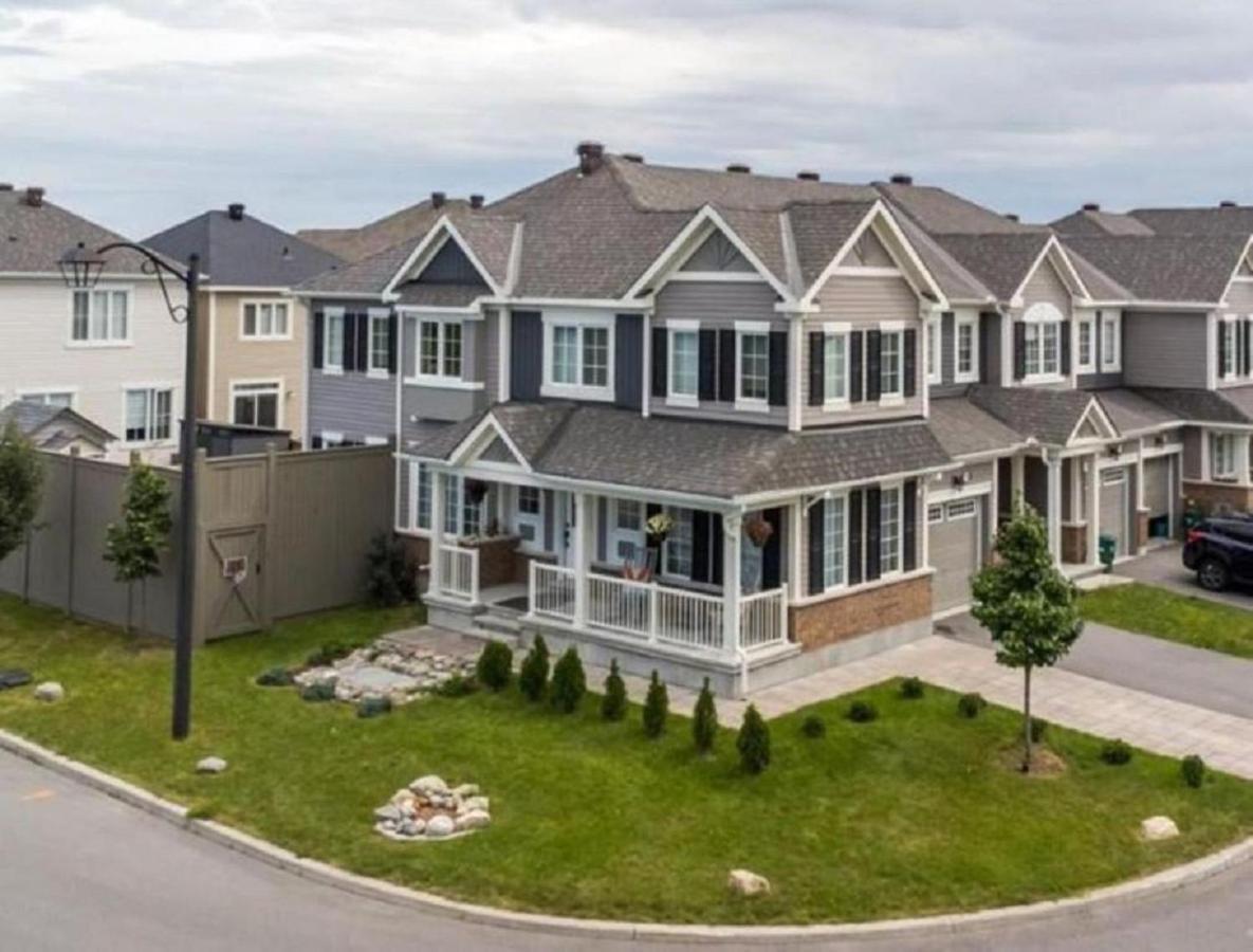Beautiful Unit In Nepean * Ottawa