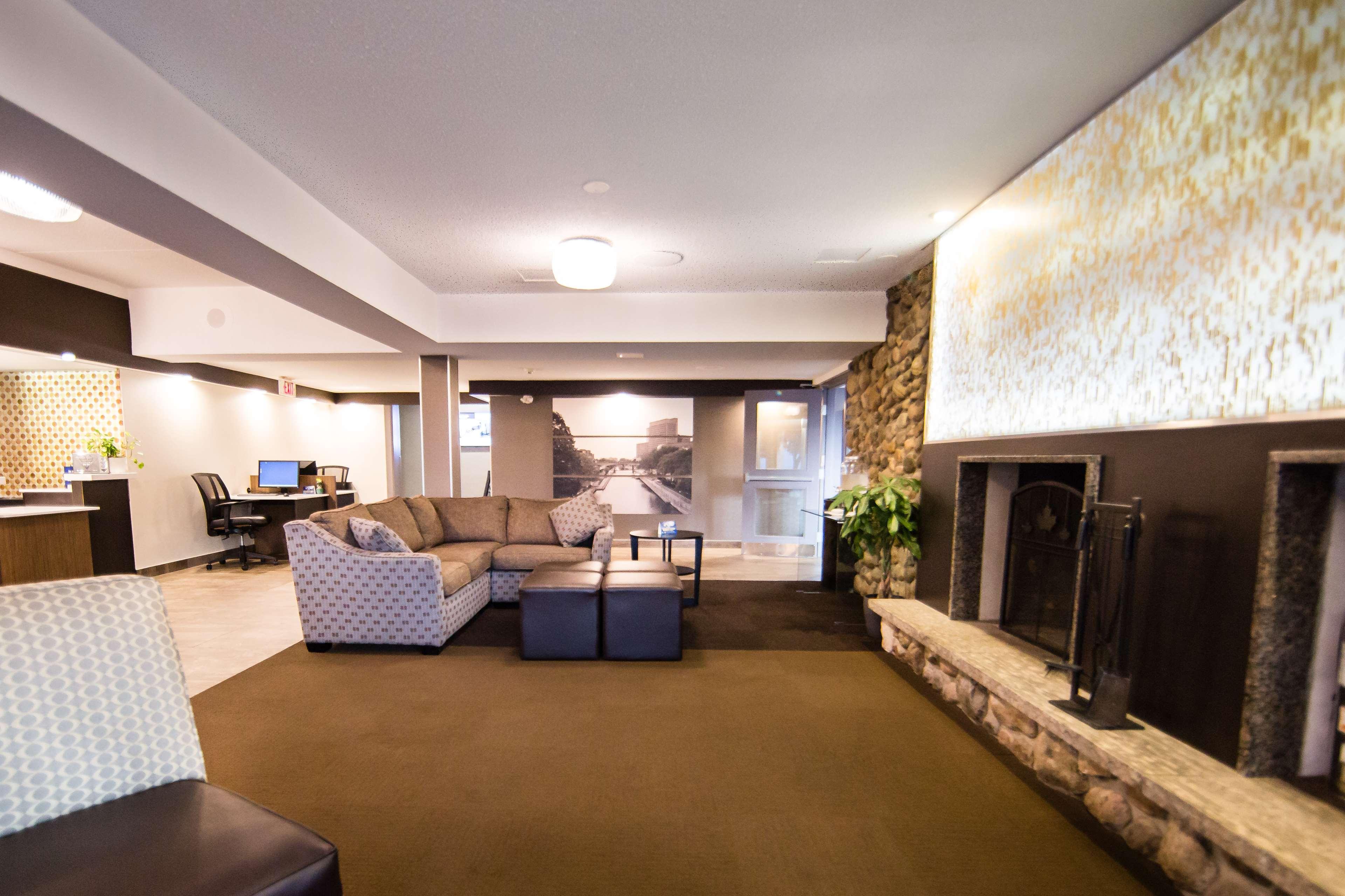 Western Kanata And Conference Centre 3*