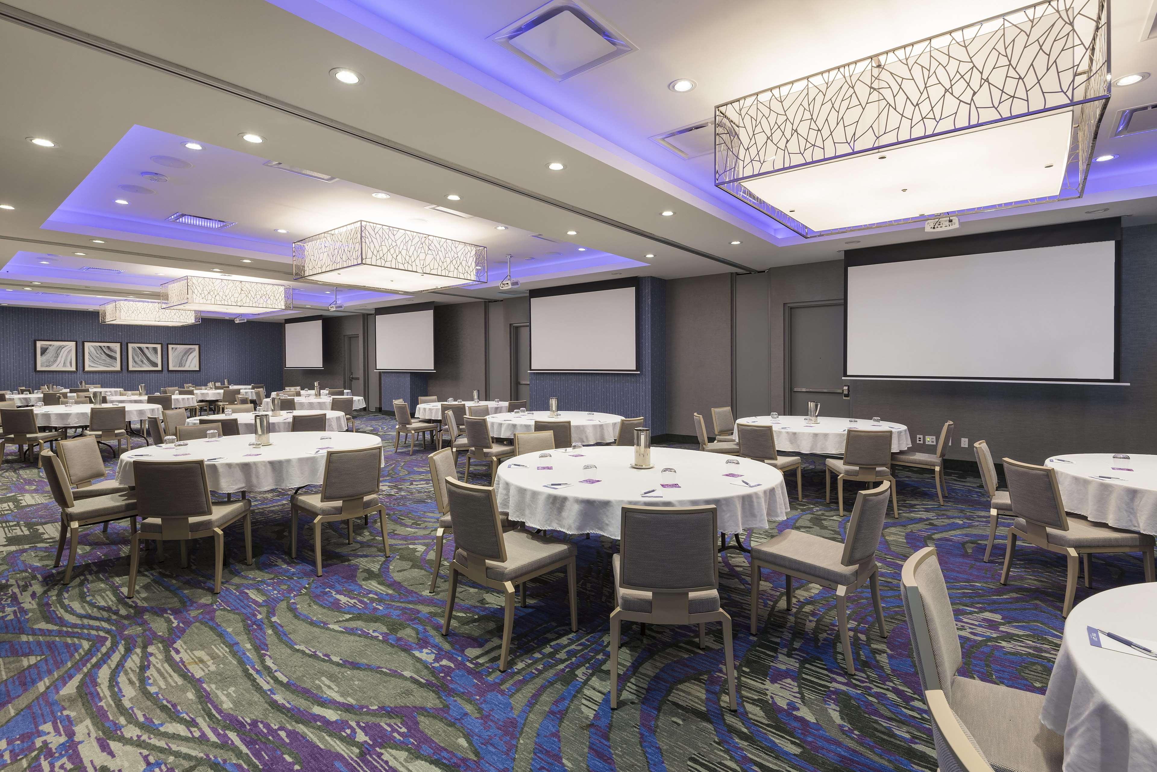 Hilton Garden Downtown Ottawa