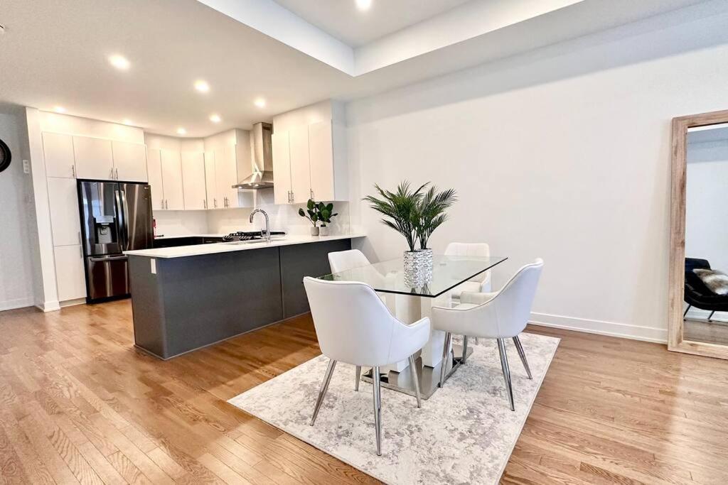 Holiday home Capital's Retreat: King Suite, Smart Home, Wfh *