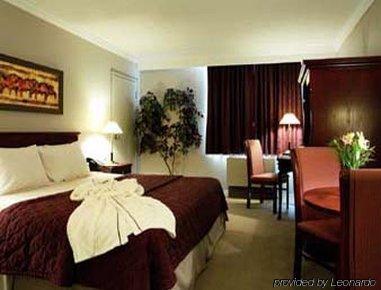 Hotel Days By Wyndham West