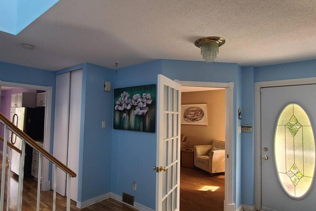Apartment Entire 9 Person House With Sky Light *