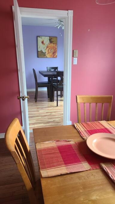 Apartment Entire 9 Person House With Sky Light Ottawa