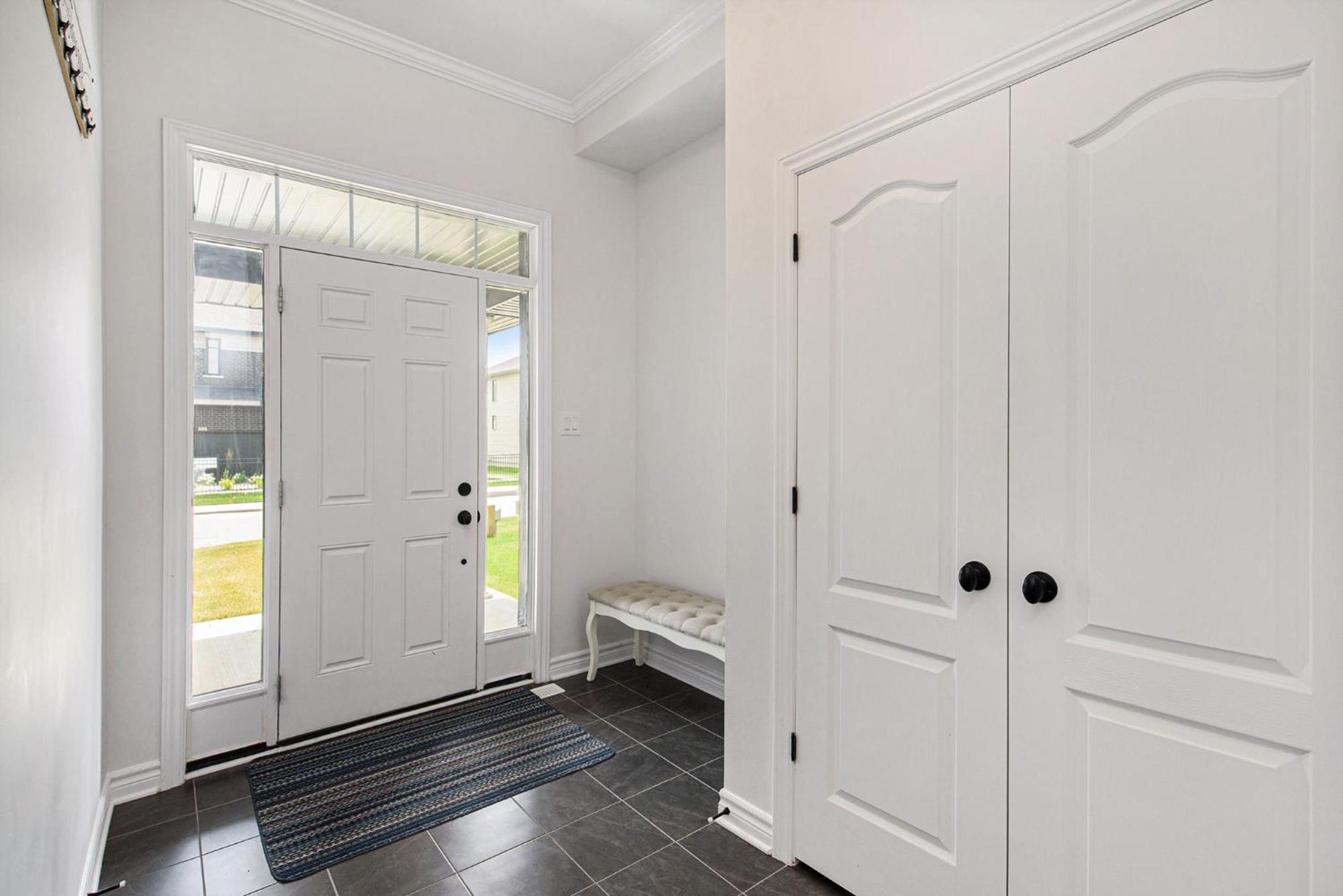 Fully Furnished 4 Bedroom House In * Ottawa