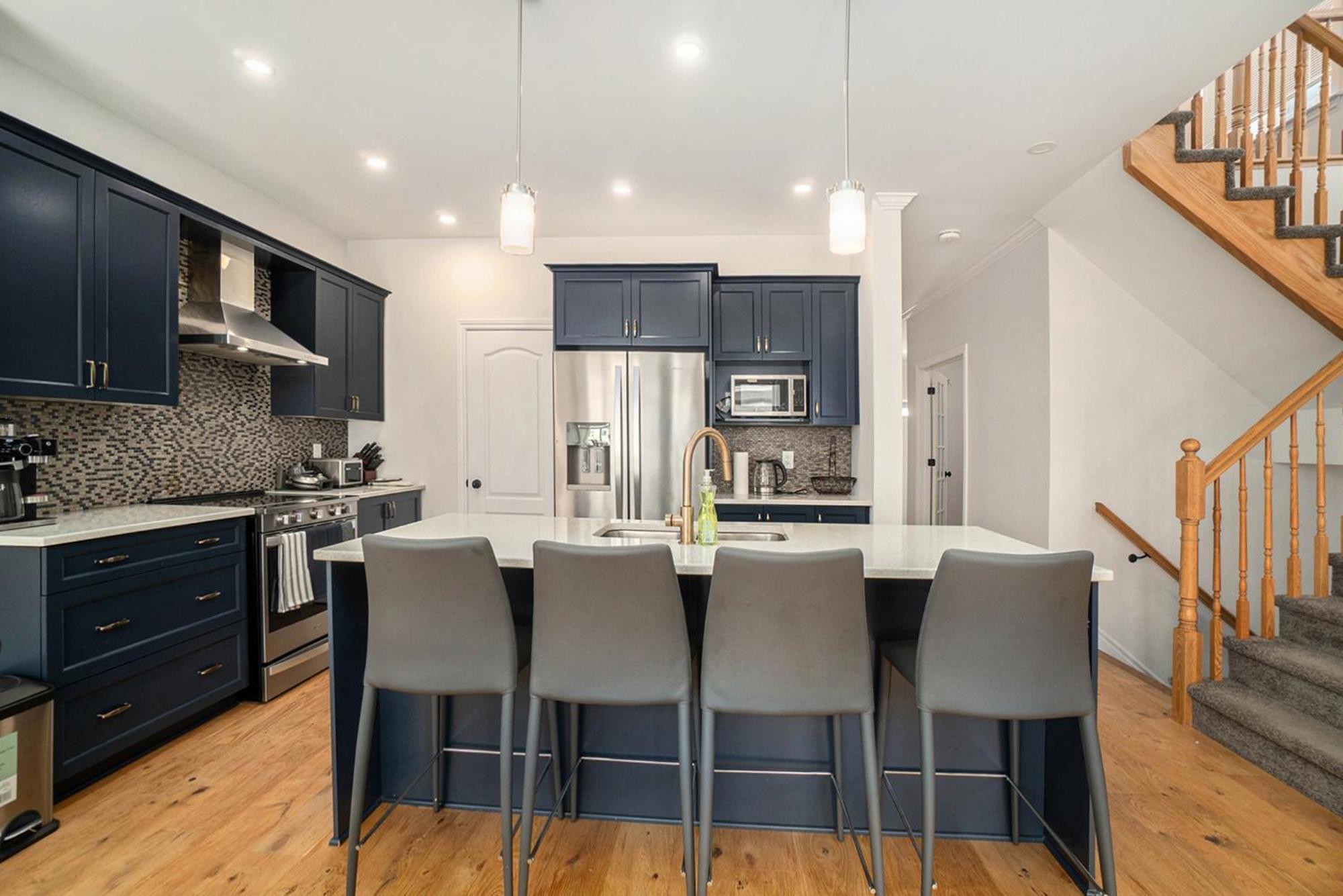 Fully Furnished 4 Bedroom House In Ottawa