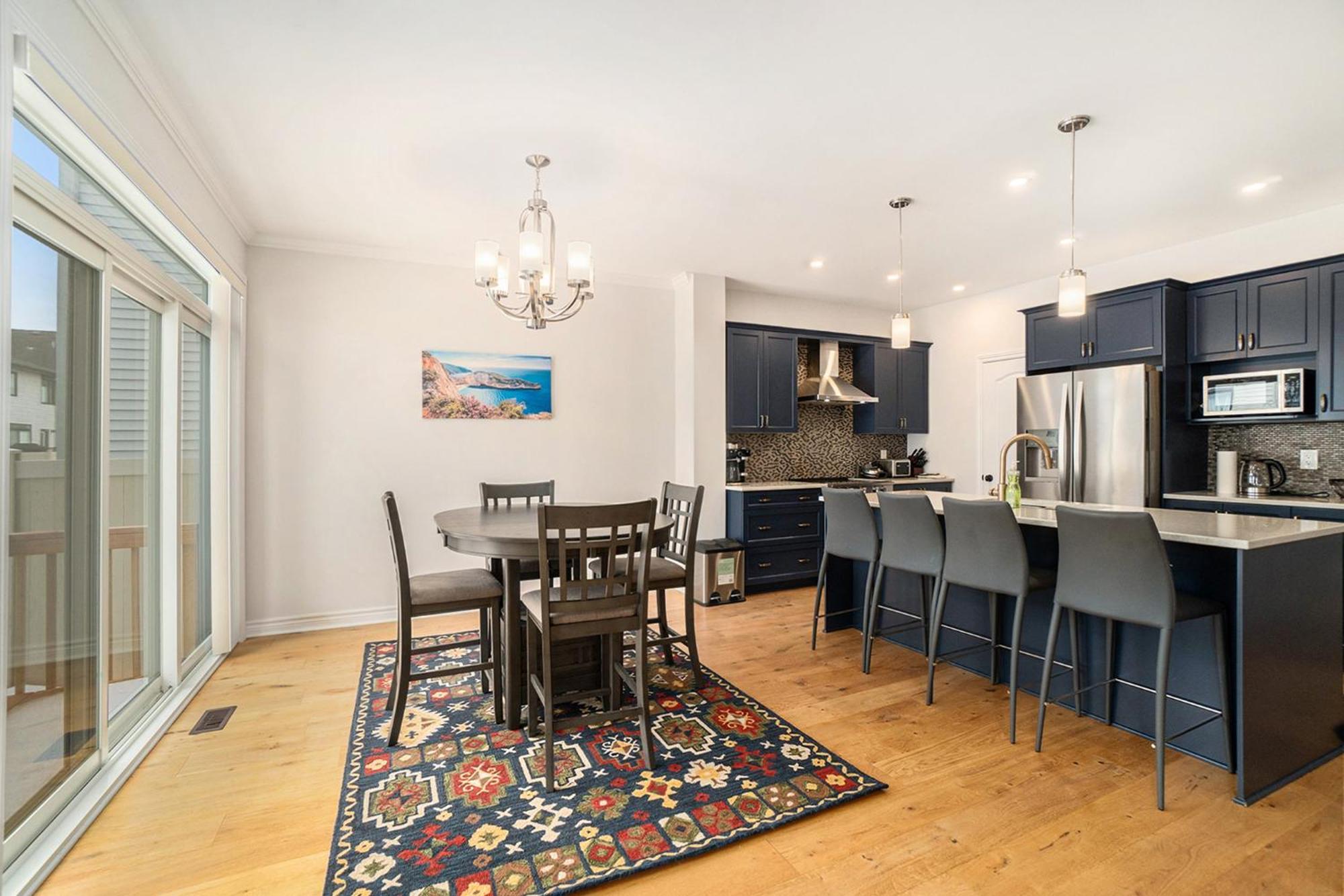 Fully Furnished 4 Bedroom House In Holiday home Ottawa