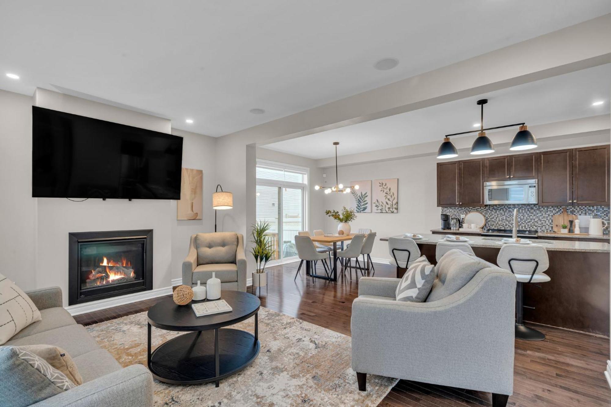 Luxurious And Beautiful, Ottawa