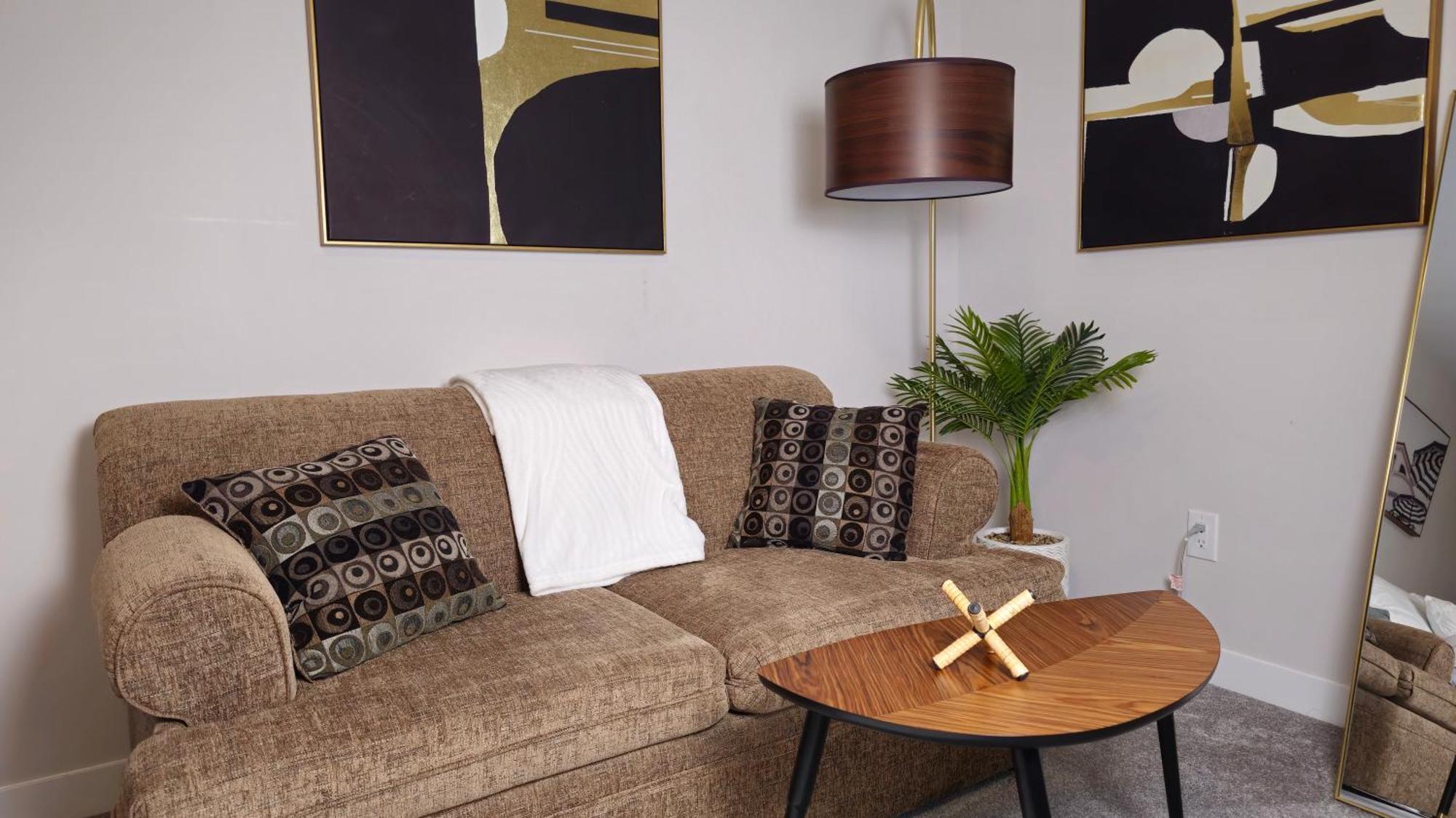 Rb Homes - Peaceful Neighbourhood Homestay