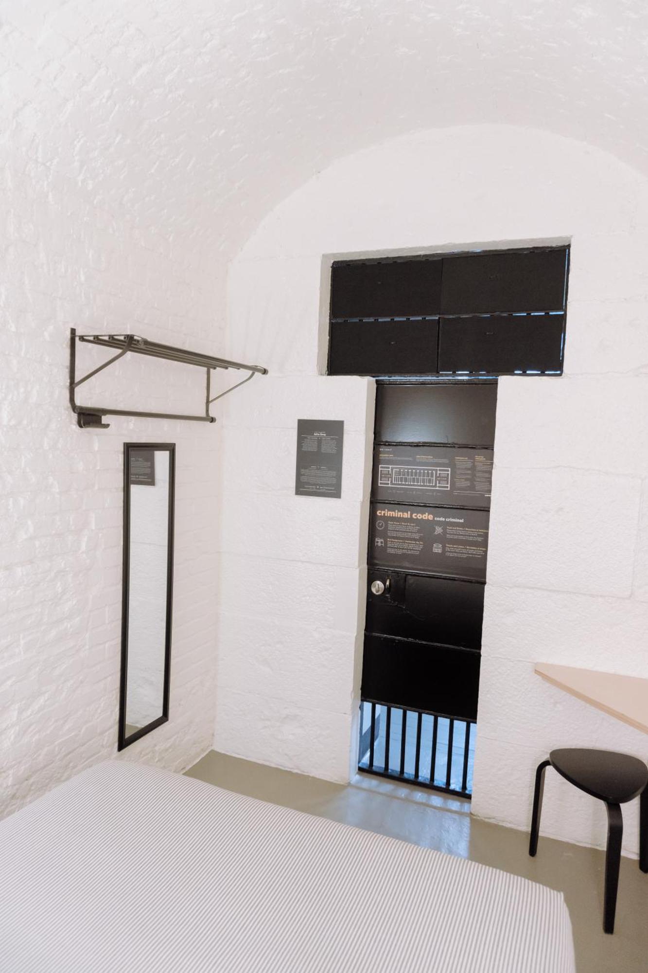 Saintlo Ottawa Jail Hostel Hostel