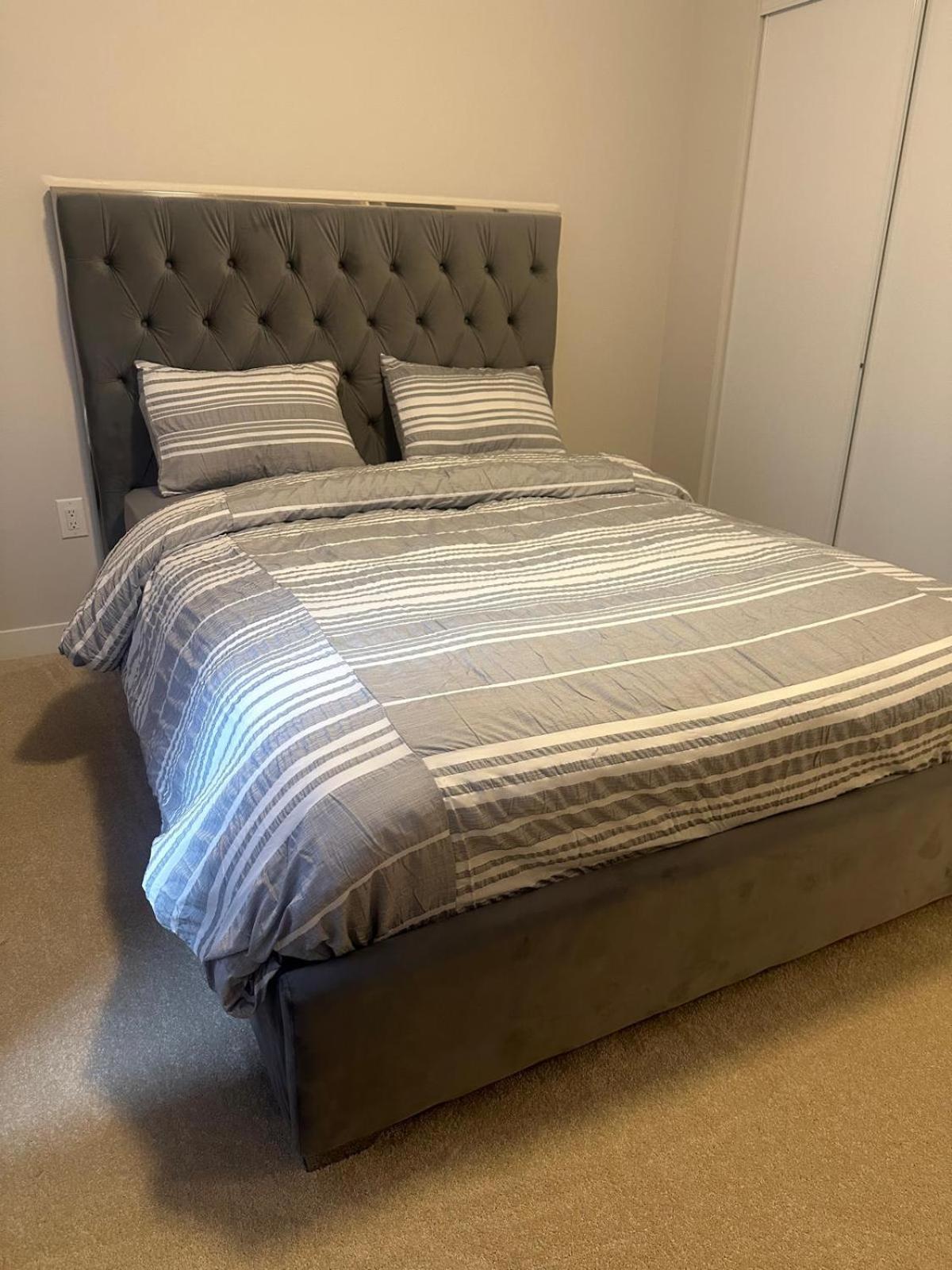 House Of Peace - Includes Wi-fi, Netflix * Ottawa