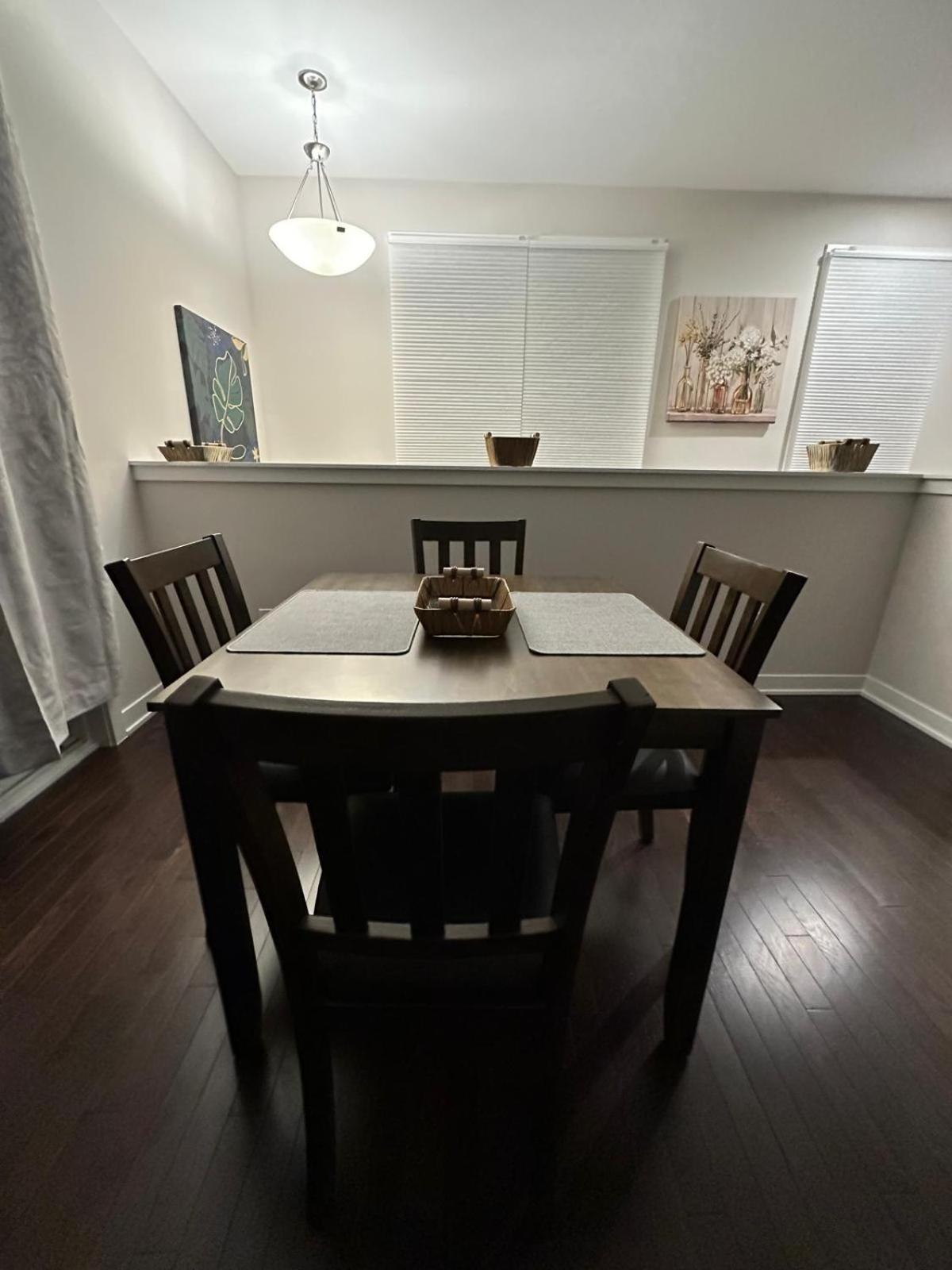 Apartment House Of Peace - Includes Wi-fi, Netflix Ottawa
